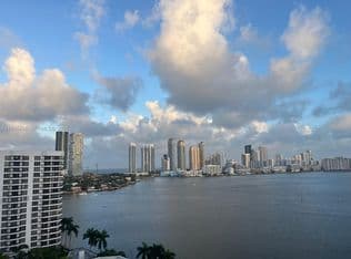 2-bedroom Condo — 3530 Mystic Pointe Dr APT 1711, Aventura, 33180