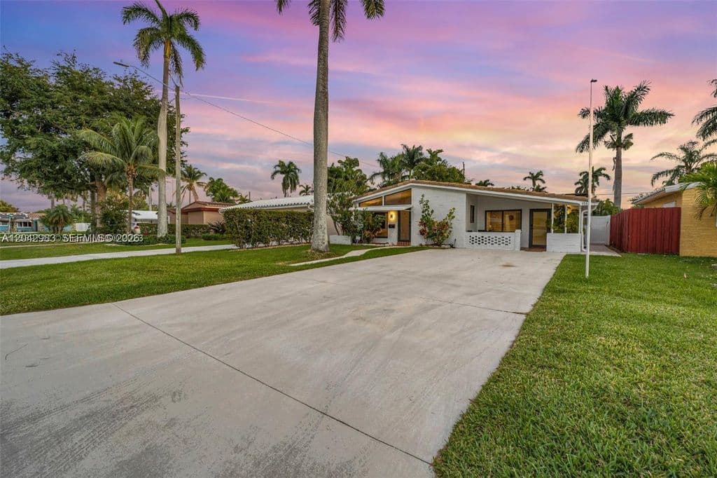 4+1 Müstakil ev — 1514 Liberty St