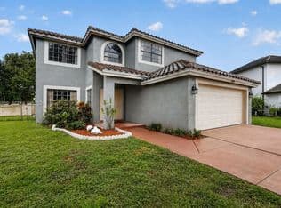 4+1 Müstakil ev — 1580 SW 87th Ter, Pembroke Pines, 33025