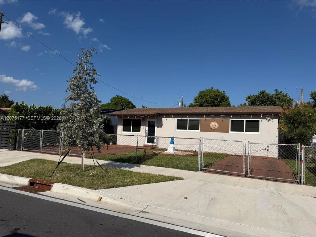 3-bedroom Single-Family Home — 4585 E 9th Ln