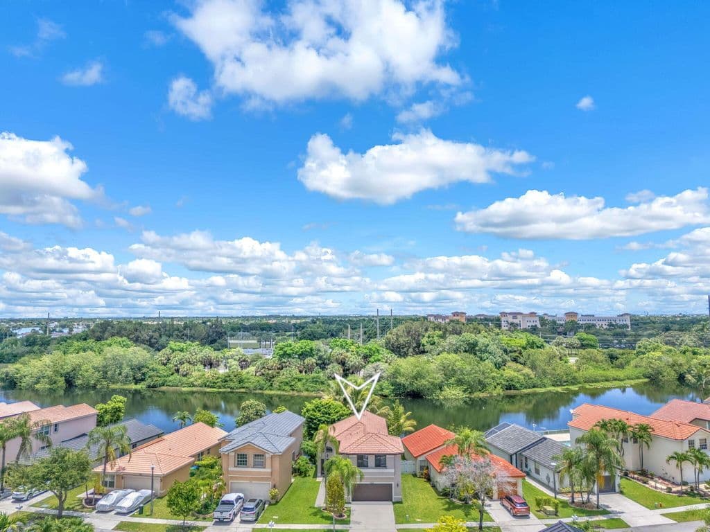4-bedroom Single-Family Home — 2003 SW 173rd Avenue