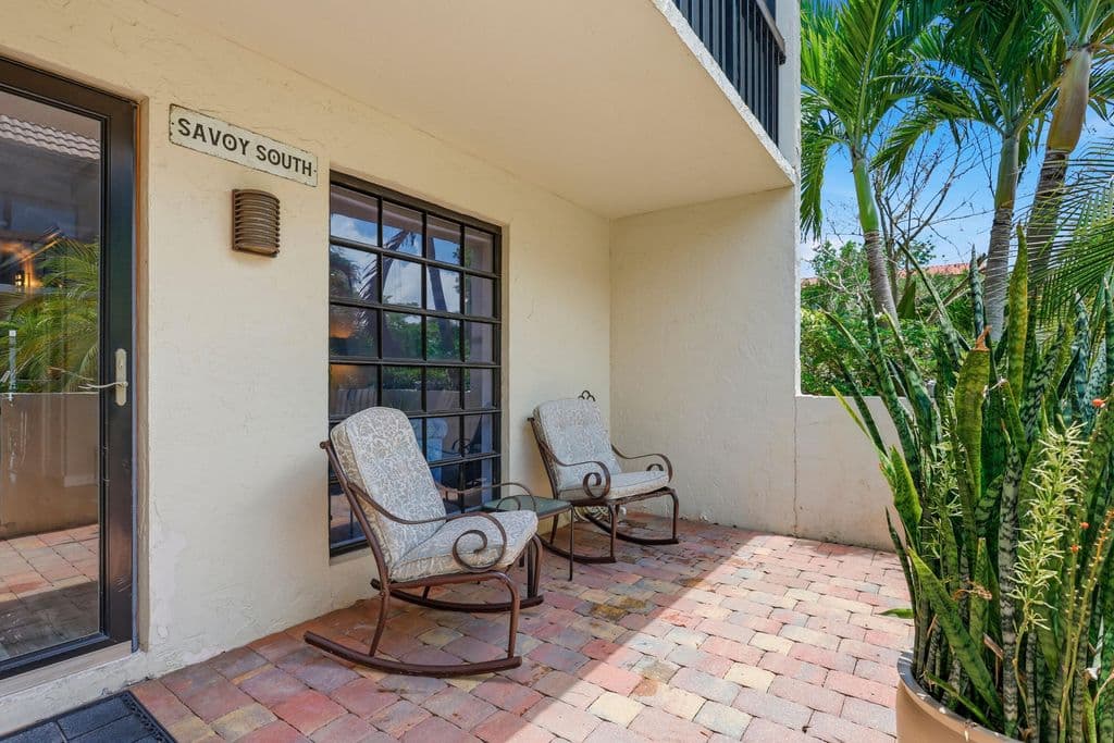 2+1 Condo — 721 SE 1st Way #C11