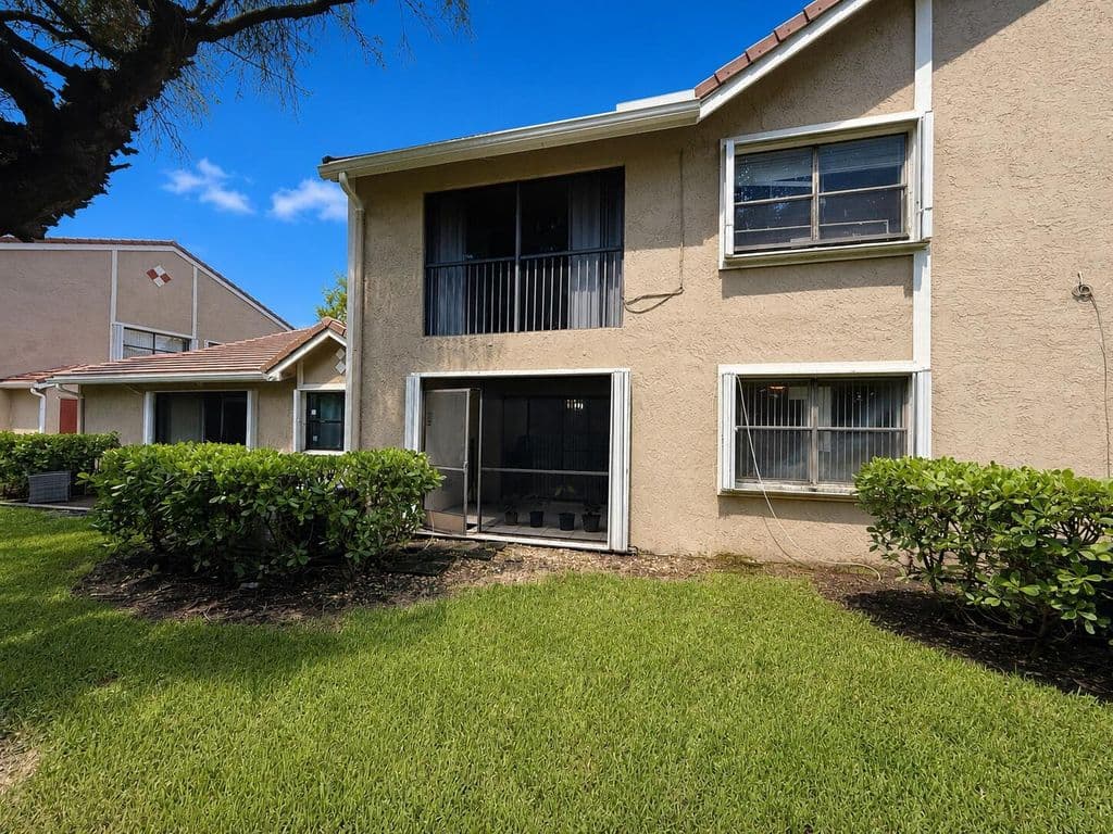 2+1 Condo — 9601 RIVERSIDE Drive #A5