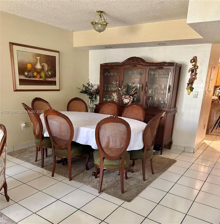 3-bedroom Property — 10330 SW 154th Circle Ct APT 51