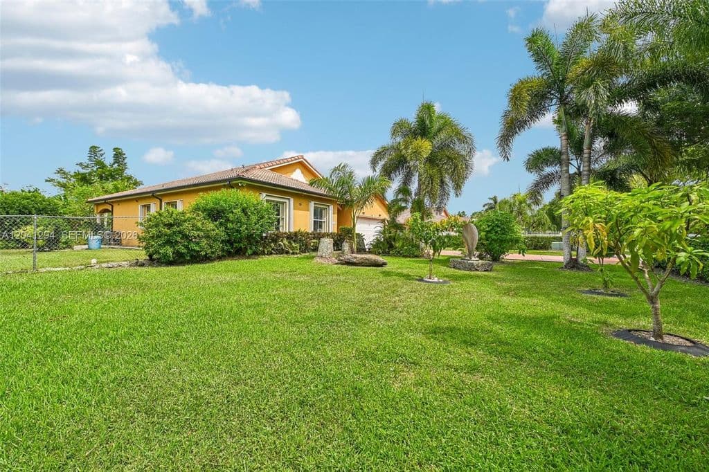4+1 Müstakil ev — 21401 SW 187th Ave