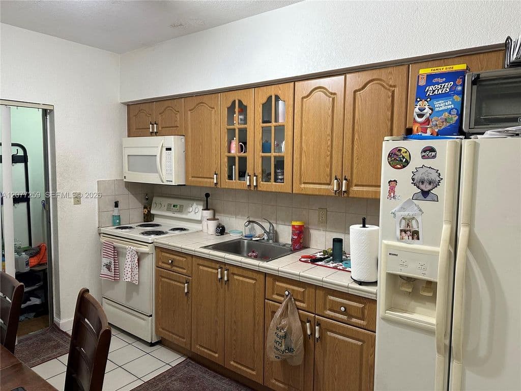 5+1 Mülk — 1838 NW 18th St