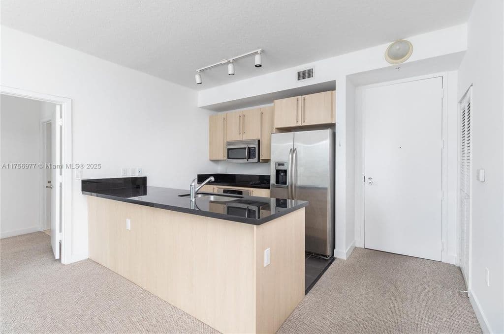 2-bedroom Condo — 1111 SW 1st Ave APT 2423