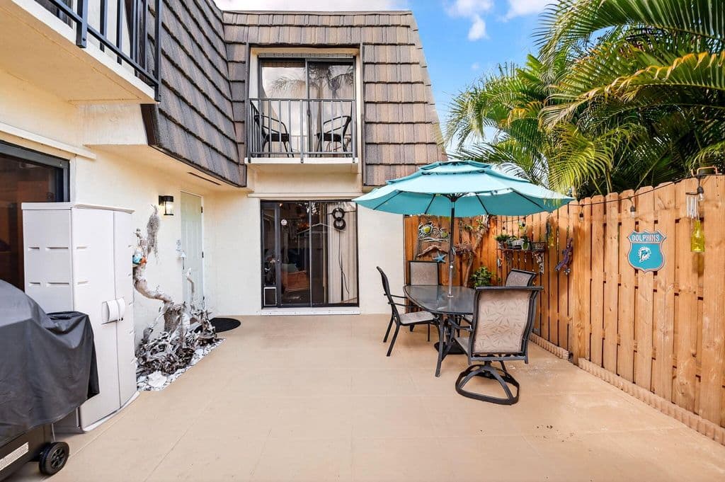 3-bedroom Property — 1545 W Forest Lakes Circle W #B