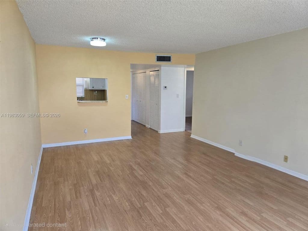 2-bedroom Condo — 9261 Sunrise Lakes Blvd APT 201