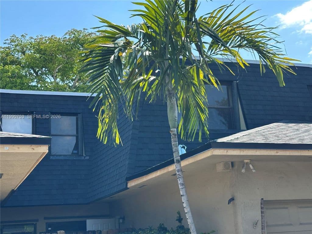 3-bedroom Property — 14261 SW 94th Circle Ln #20