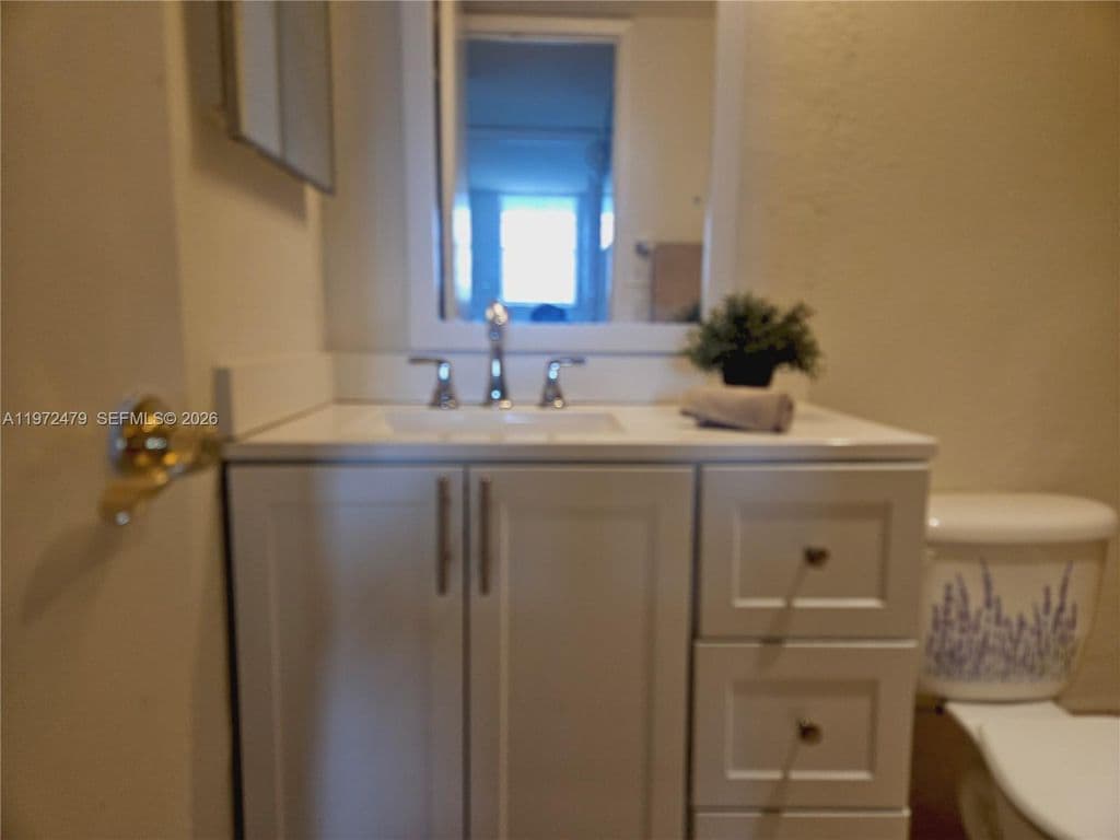 1+1 Condo — 4550 NW 9th St APT 704E