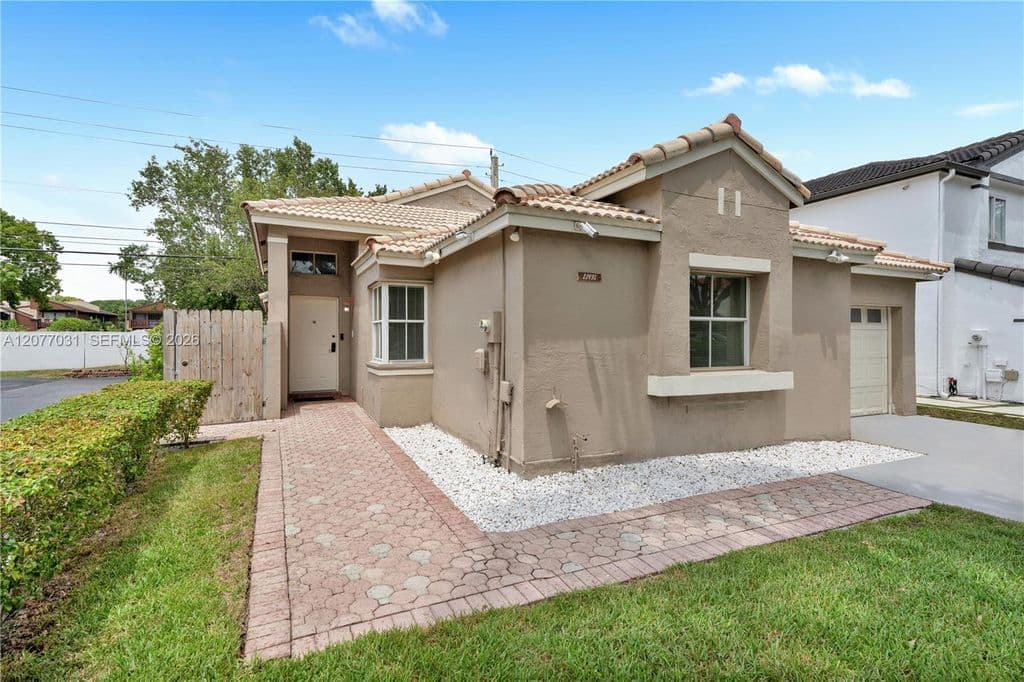 3-bedroom Single-Family Home — 11491 SW 72nd Ter