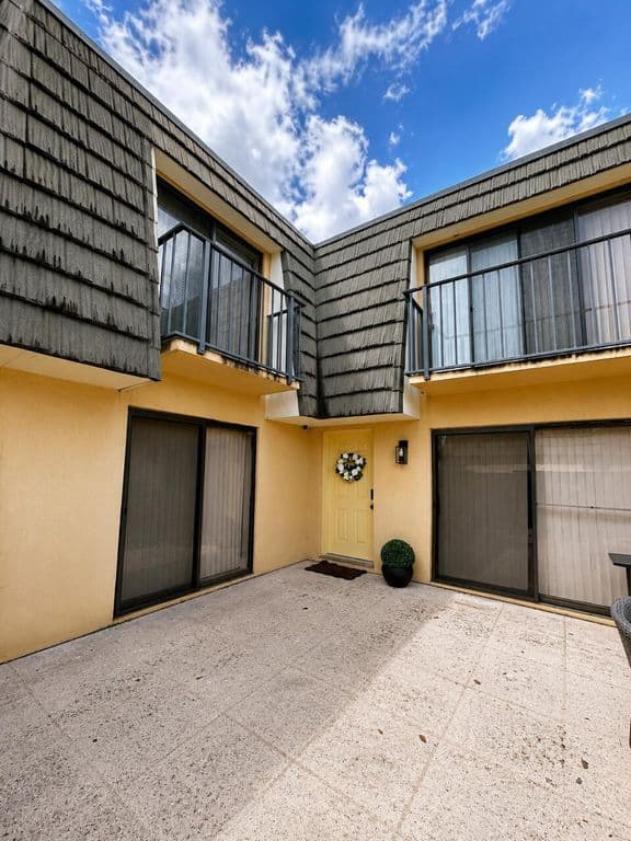 2-bedroom Property — 4207 42ND Way