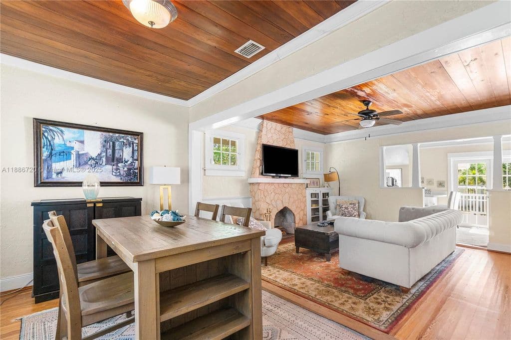 2+1 Müstakil ev — 728 Newark St