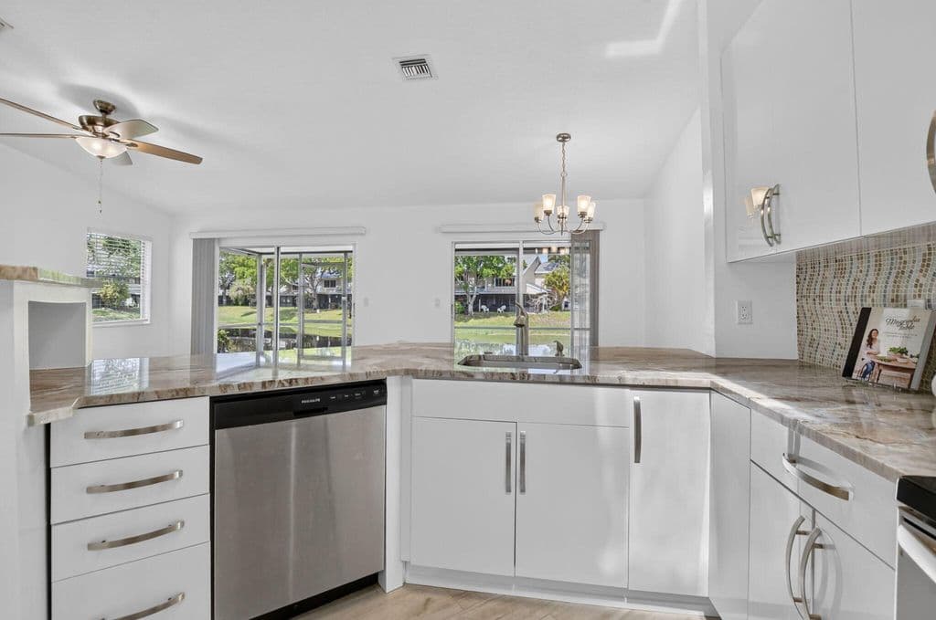 2-bedroom Single-Family Home — 1971 Discovery Circle E