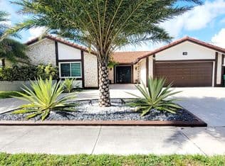 4+1 Müstakil ev — 6324 NW 201st Ln, Hialeah, 33015