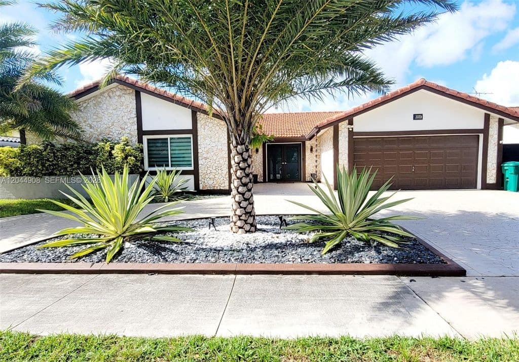 4+1 Müstakil ev — 6324 NW 201st Ln