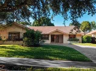 3+1 Müstakil ev — 15821 Huntridge Rd, Davie, 33331