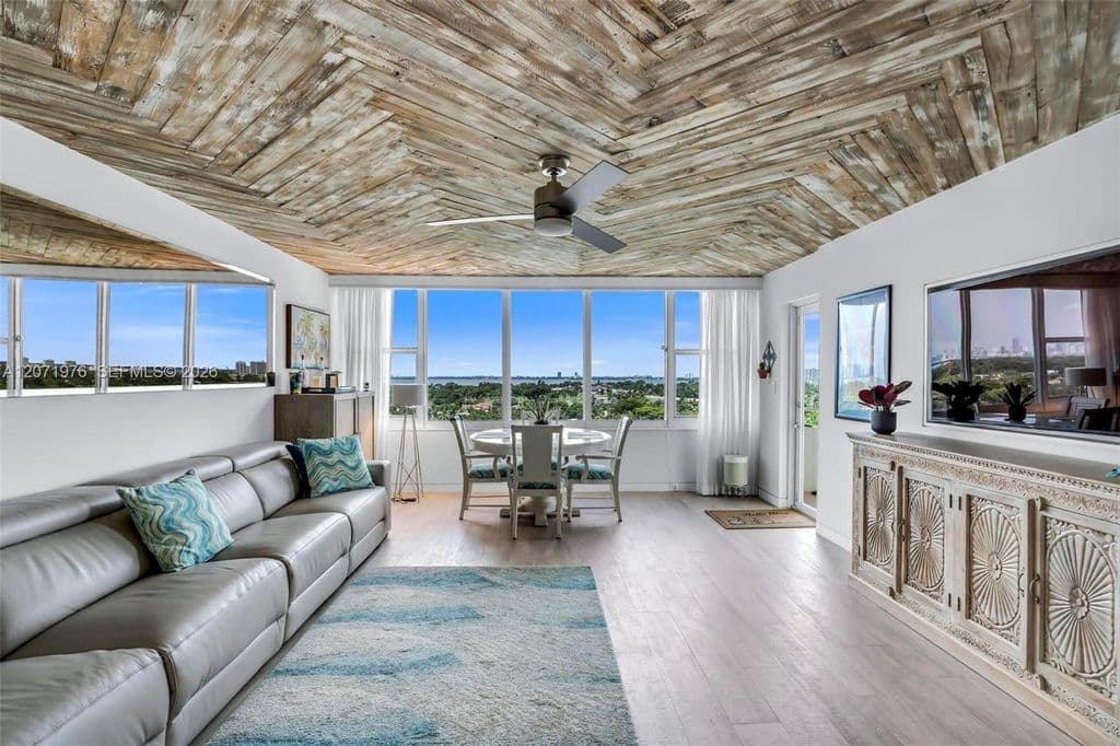 2+1 Condo — 5600 Collins Ave APT 11S