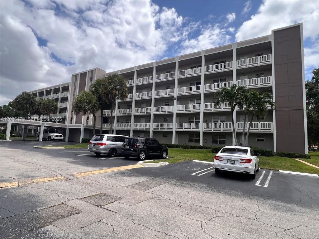1+1 Condo — 1075 Riverside Dr APT 505