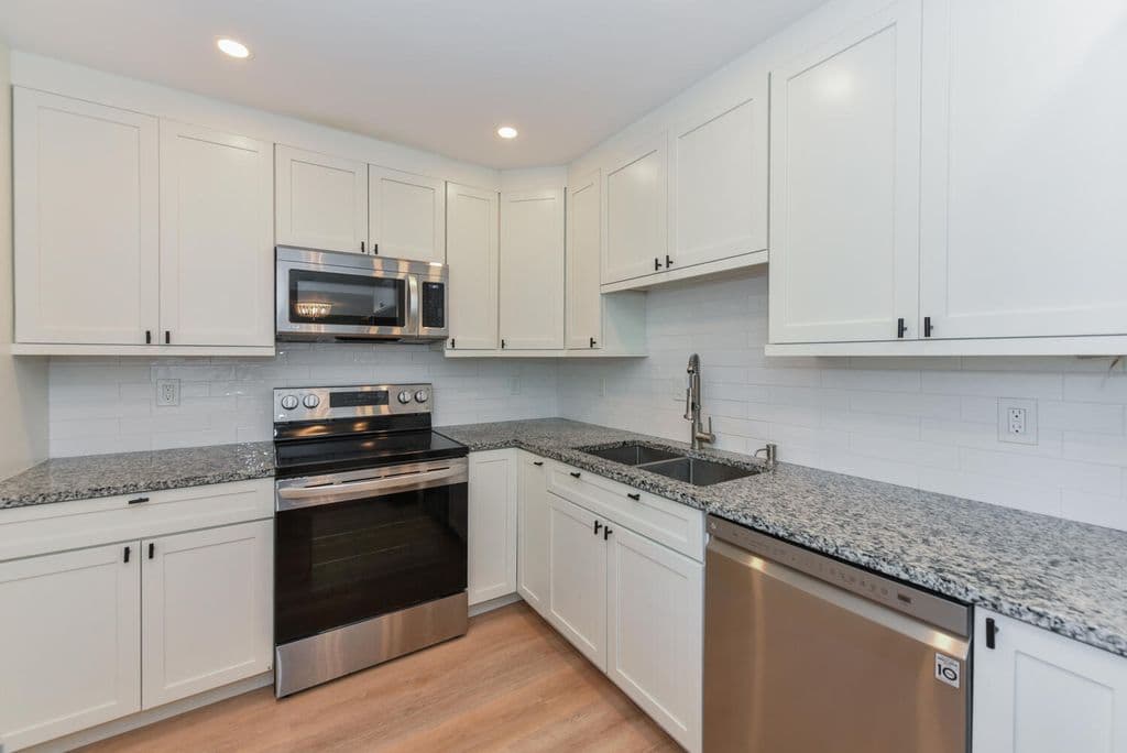 2-bedroom Condo — 1605 S Us Highway 1 #M1-403