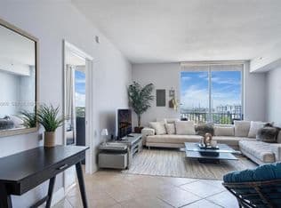 2+1 Condo — 140 S Dixie Hwy APT 609, Hollywood, 33020