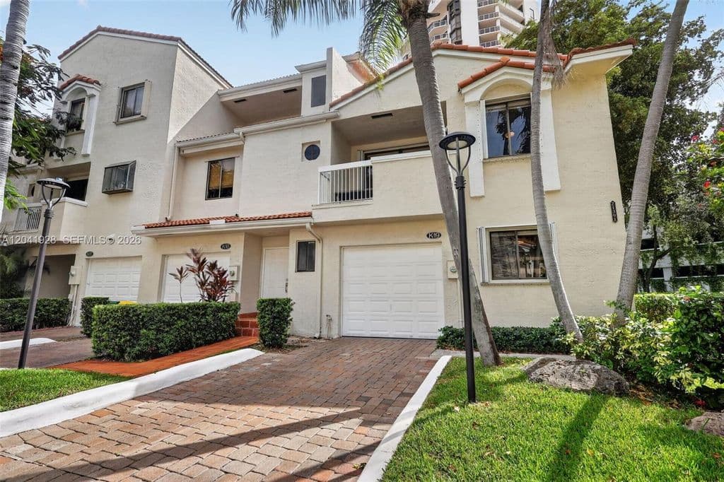 4+1 Mülk — 21391 Marina Cove Cir APT 19-K