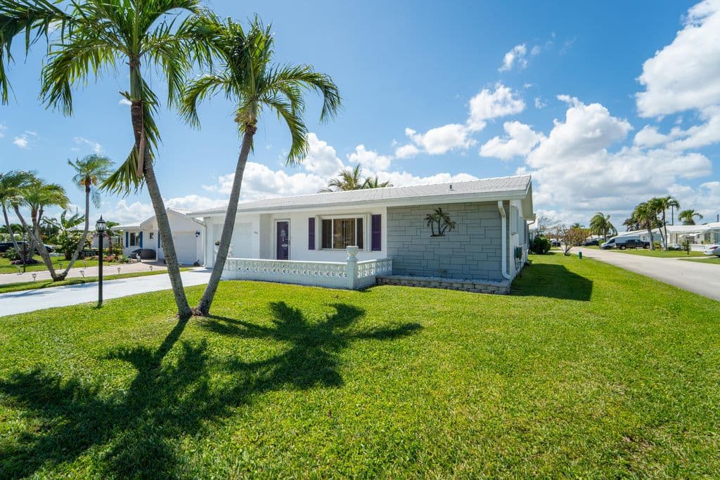 2-bedroom Single-Family Home — 1601 SW 18th Street SW