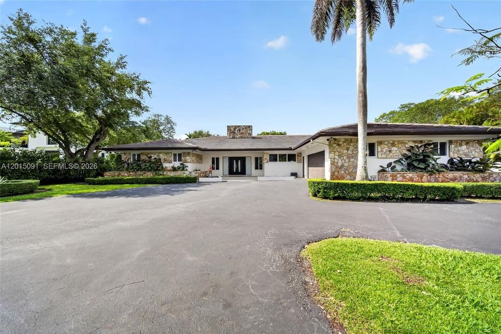 5+1 Müstakil ev — 6650 SW 112th St