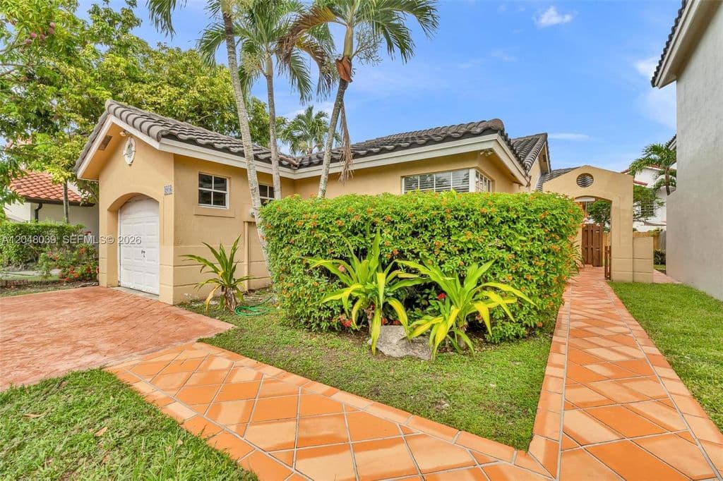 3+1 Müstakil ev — 4916 SW 154th Ave