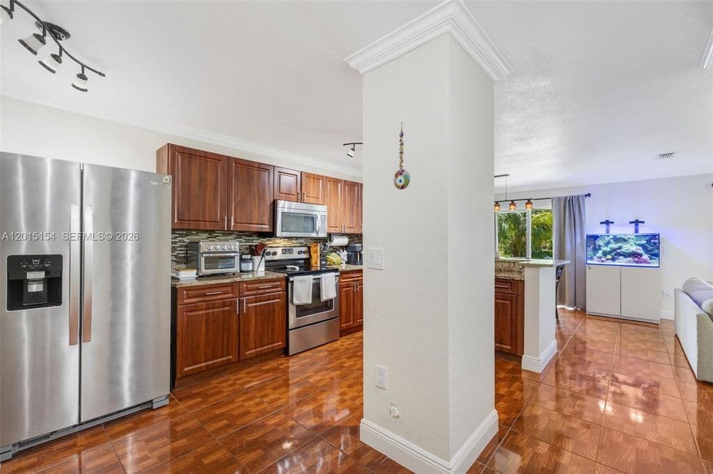 3+1 Müstakil ev — 9288 NW 55th St