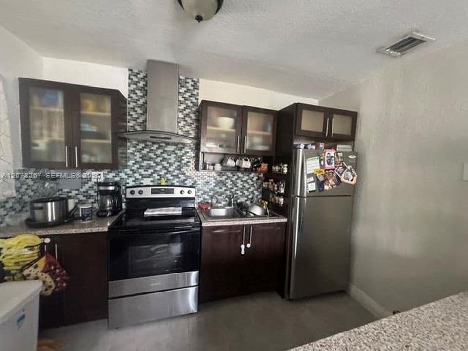 3-bedroom Single-Family Home — 12610 NW 23rd Ave