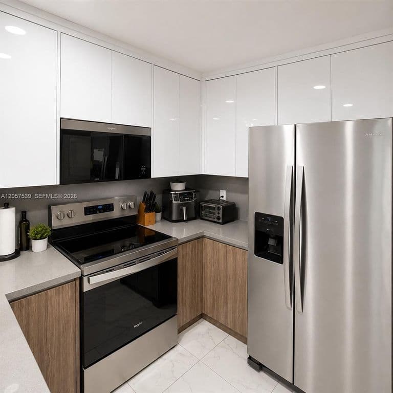 4-bedroom Single-Family Home — 18318 NW 61st Ct