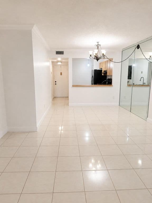 2-bedroom Condo — 871 NE 207TH Lane #104-15