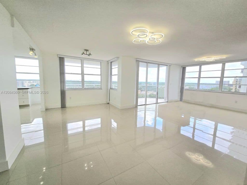 2-bedroom Condo — 18051 Biscayne Blvd APT 1204