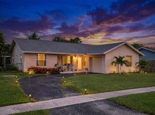 3-bedroom Single-Family Home — 9544 Richmond Circle, Boca Raton, 33434