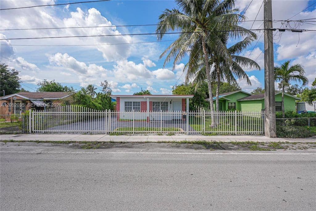 4-bedroom Single-Family Home — 2002 NW 87th St