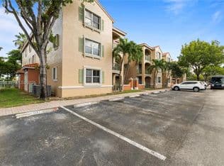 2+1 Condo — 6500 NW 114th Ave APT 1032, Doral, 33178