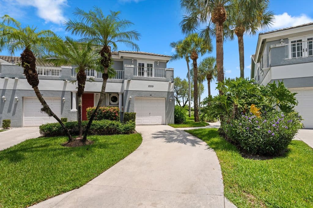2-bedroom Condo — 10315 N Andover Coach Lane #A2