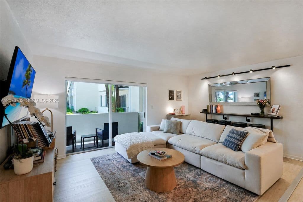 2-bedroom Condo — 8950 SW 69th Ct APT 109