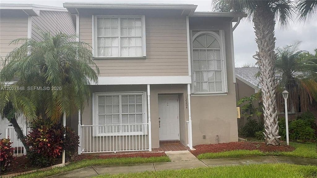 3-bedroom Property — 12204 NW 36th Pl
