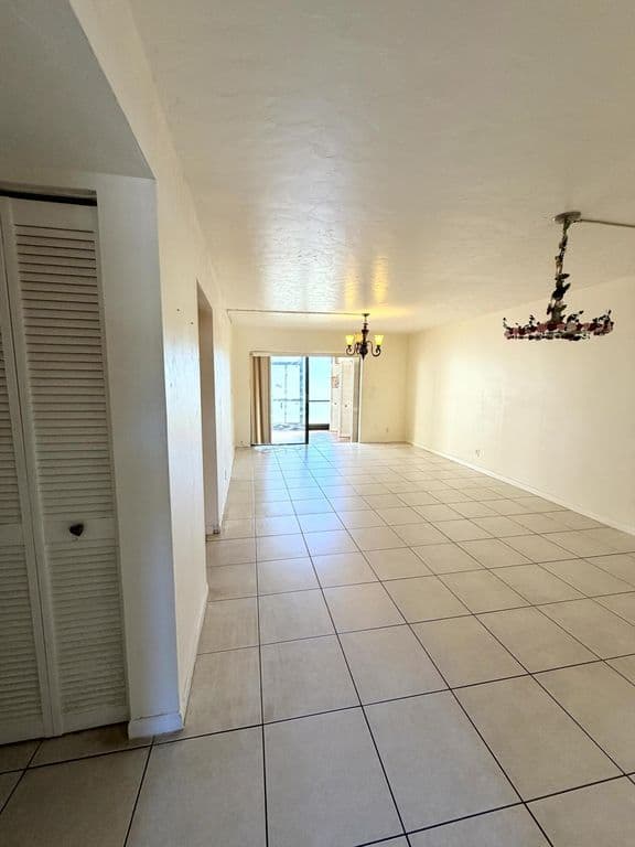 2-bedroom Condo — 9300 SW 8th Street #107