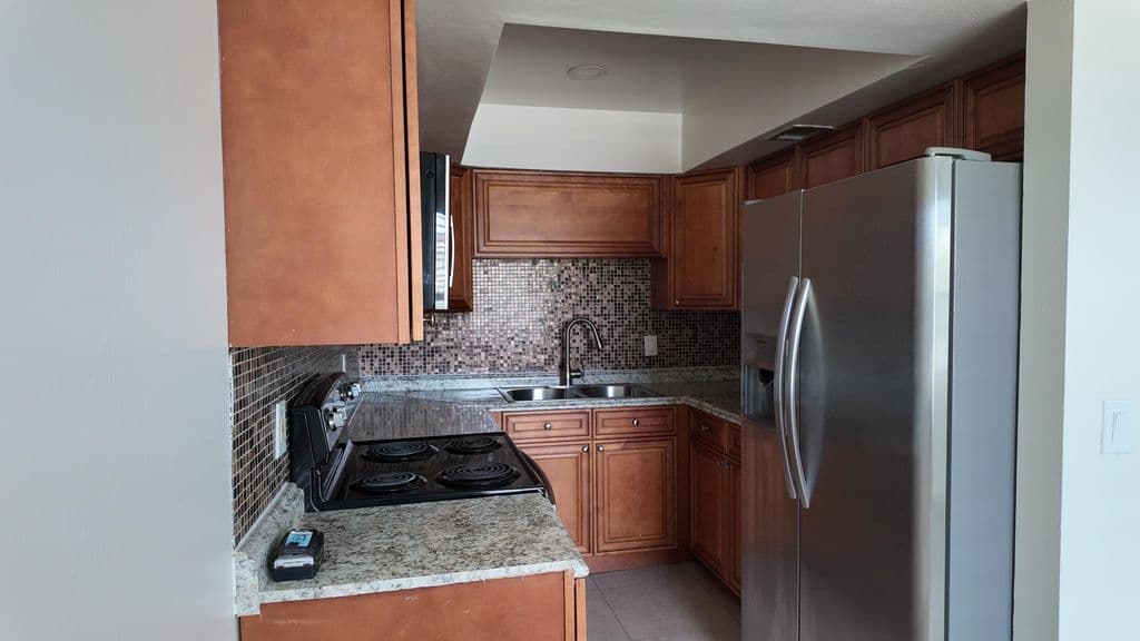 2+1 Condo — 227 Castlewood Drive #207