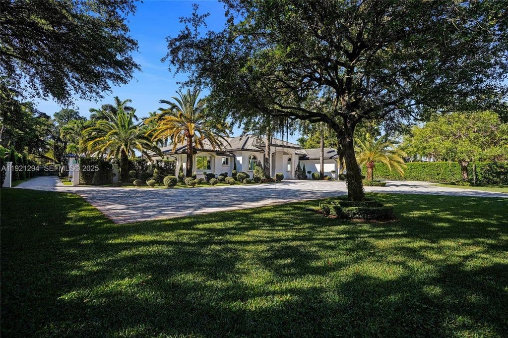4+1 Müstakil ev — 10400 SW 62nd St