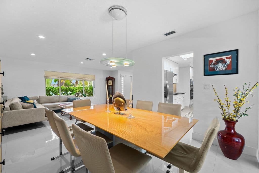 4+1 Müstakil ev — 326 Seven Isles Drive