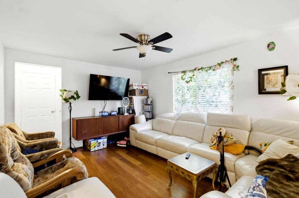 4-bedroom Single-Family Home — 823 Doctor Martin Luther King Junior Boulevard #823