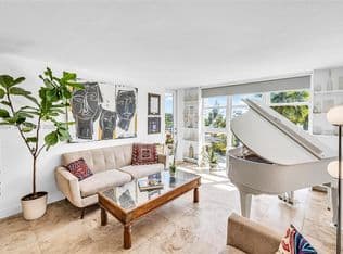 1+1 Condo — 1228 West Ave APT 209, Miami Beach, 33139