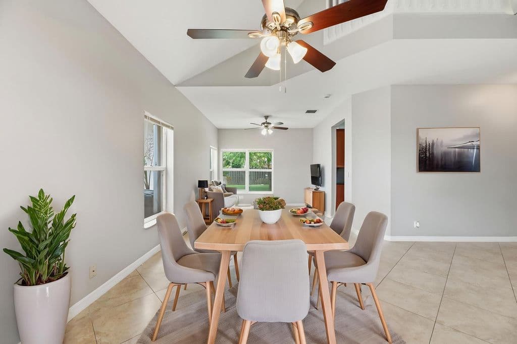 3+1 Müstakil ev — 7634 Trenton Drive