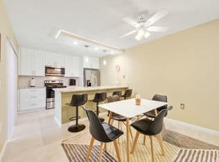 2-bedroom Townhouse — 5110 51st Way, West Palm Beach, 33409