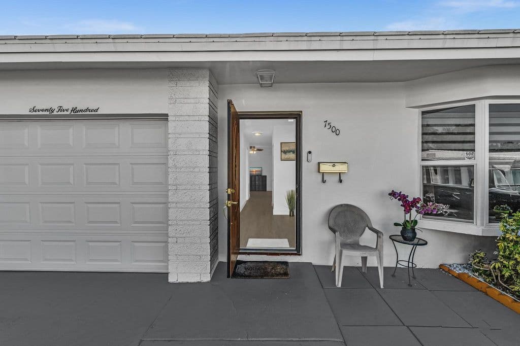 2-bedroom Single-Family Home — 7500 NW 73rd Avenue